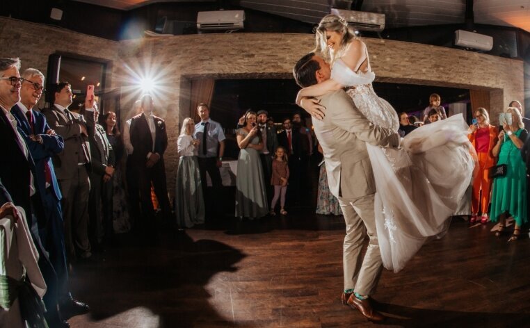 Hochzeitstanz_2025_Hochzeits_DJ_Essen_Tobi_Schagen (beschnitten) (beschnitten)