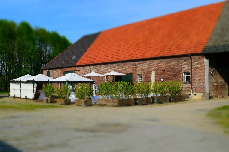 Cottage Schloss Dierksfordt Hochzeit mit DJ