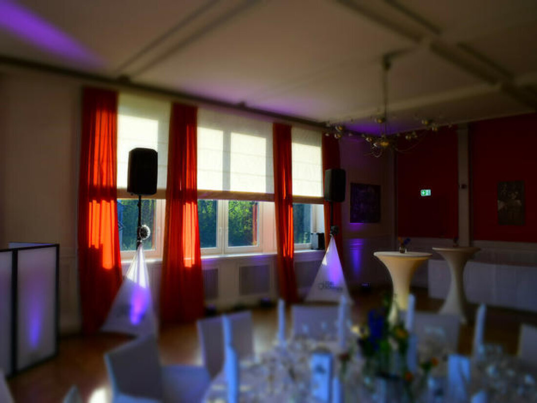 tanz-in-den-mai-im-parkhaus-huegel-in-essen